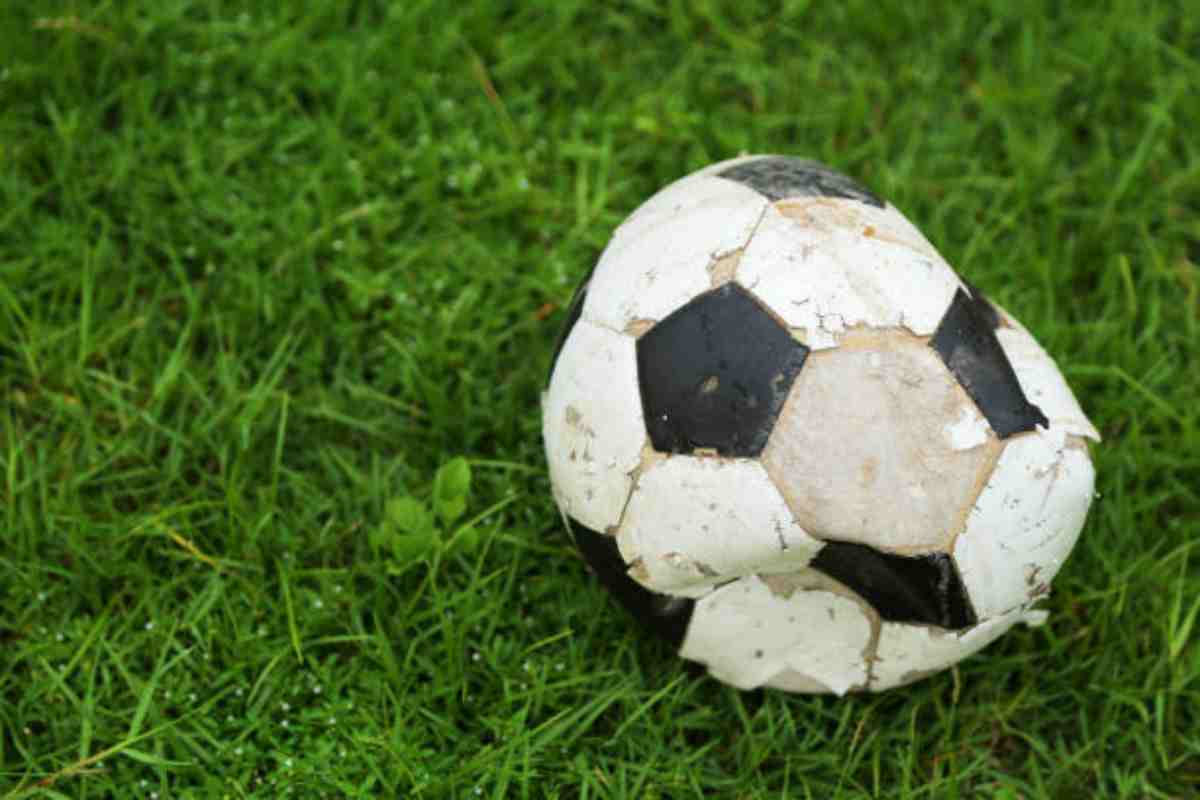 Tragedia calcio calciatore ucciso rapina