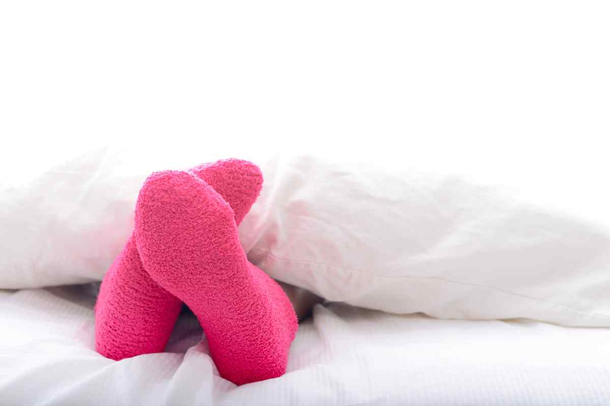 Dormire con i calzini fa male? Il parere degli esperti